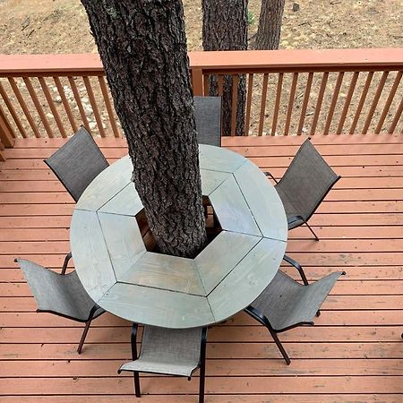 Forested Ruidoso Condo With Deck And Fireplace! Exterior photo