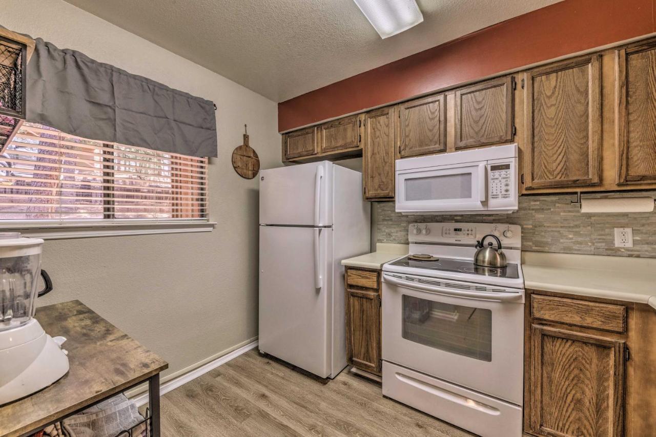 Forested Ruidoso Condo With Deck And Fireplace! Exterior photo