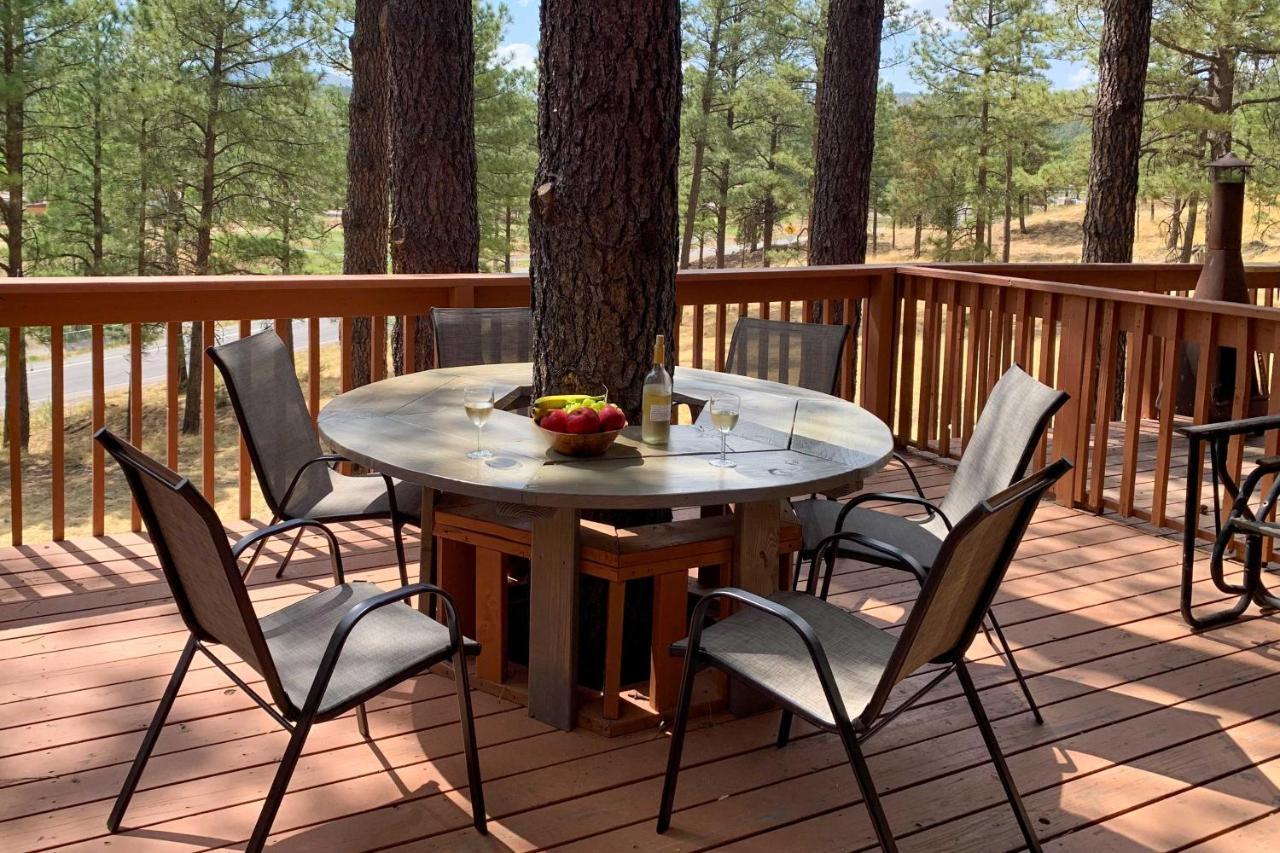 Forested Ruidoso Condo With Deck And Fireplace! Exterior photo