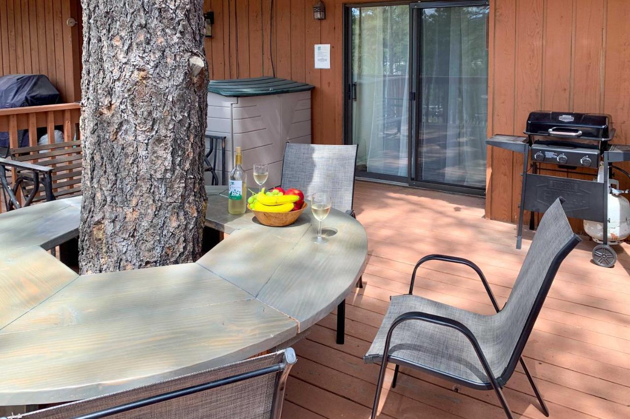 Forested Ruidoso Condo With Deck And Fireplace! Exterior photo